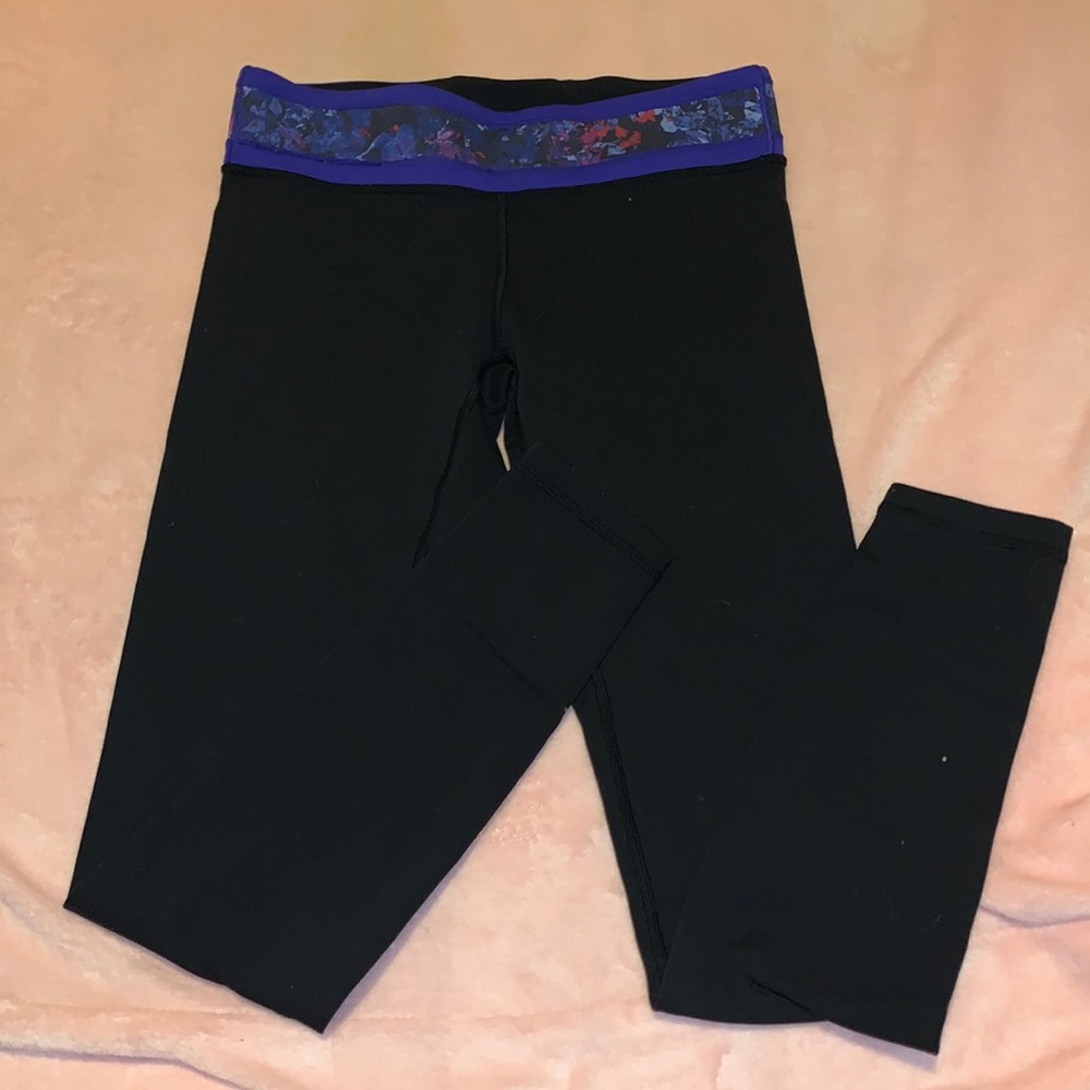 Black Ivivva leggings